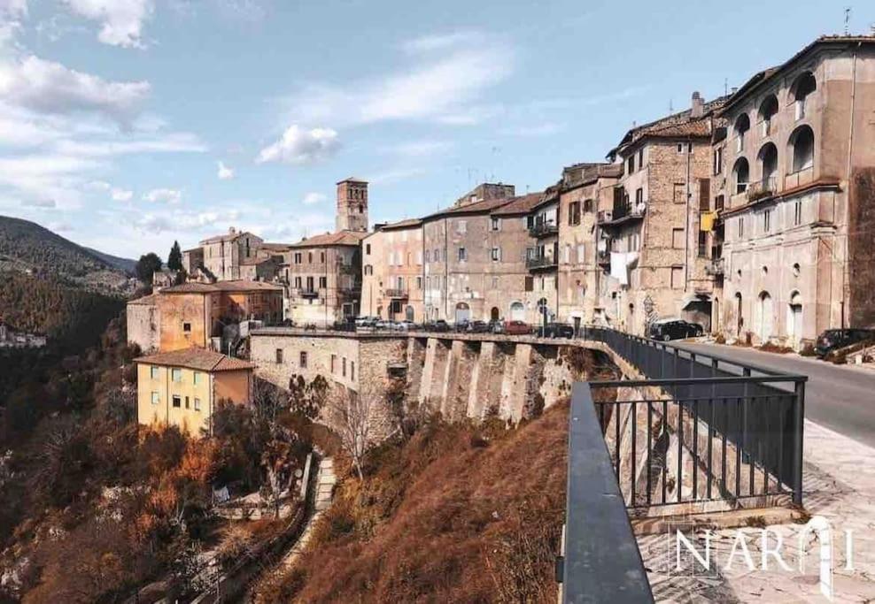 Fresco E Colorato Appartamentino In Narni Scalo Eksteriør bilde